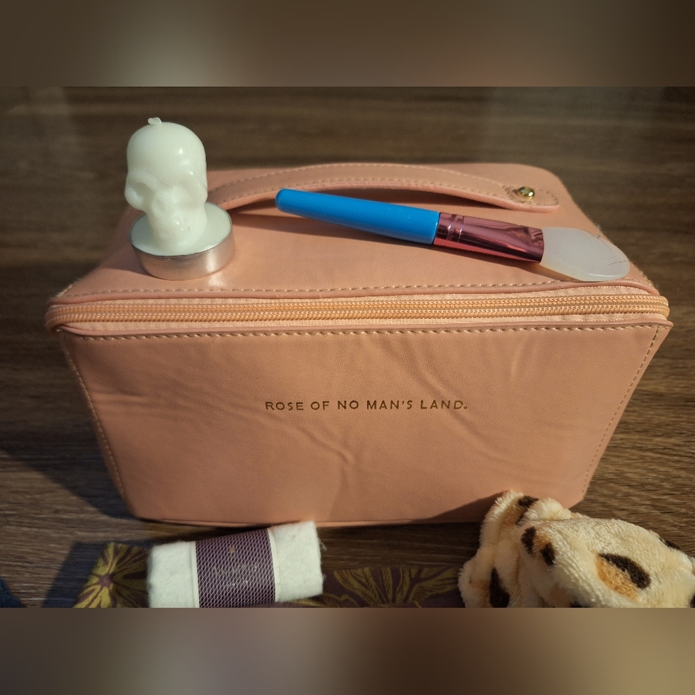 Misc. Accessory Lot - Picture 6 of 6